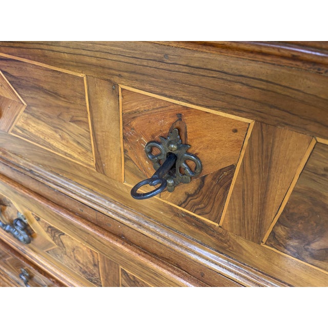 Antique Italian Commode in Walnut, 1800s For Sale - Image 9 of 12