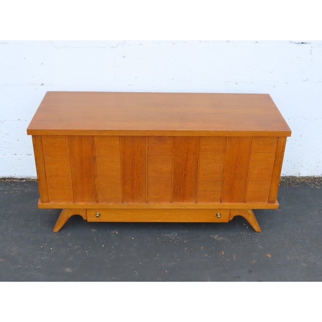 Lane Mid Century Modern Cedar Chest Blanket Trunk Bench With a Drawer 6587 For Sale - Image 12 of 16