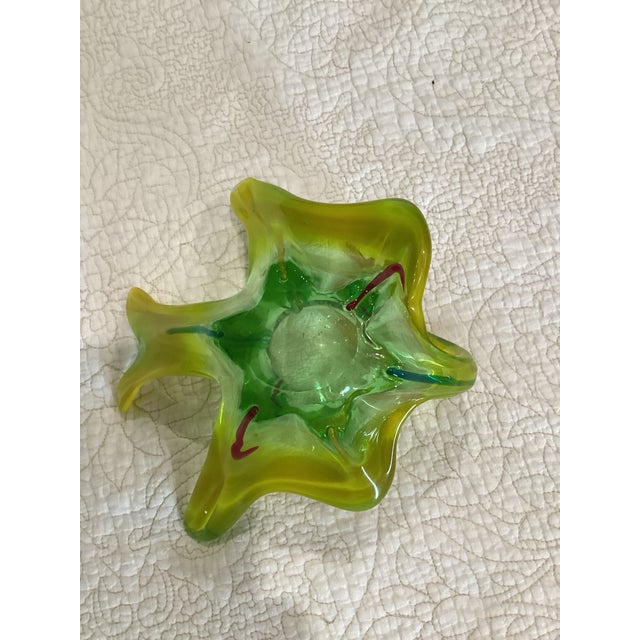 1960s Ferro & Lazzarini Murano Glass Bird Bowl, Made for Jordan Import Company For Sale - Image 5 of 6