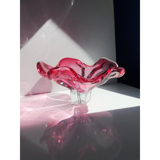 1960s Large Cranberry Glass Bowl by Josef Hospodka for Chribska, Czechoslovakia, 1960s For Sale - Image 5 of 6