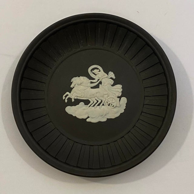 1970s Vintage 1970s Wedgwood Cream on Black Jasperware Fluted Tray - Aurora For Sale - Image 5 of 5