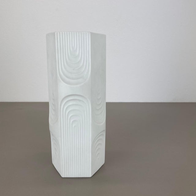 Large Op Art Biscuit Porcelain Vase by AK Kaiser, 1970s For Sale - Image 3 of 16