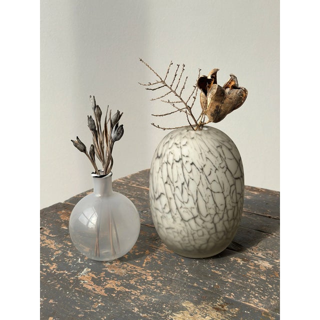Vintage White + Black Frosted Swirl Blown Glass Vessel, Circa 1980s For Sale In New York - Image 6 of 7