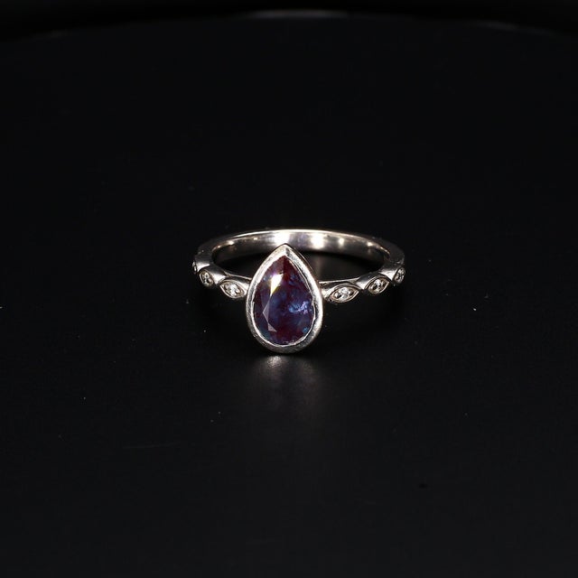 10k White Gold Ring With Pear-Shaped Lab-Grown Alexandrite & Diamond Accents, Size 6.75 For Sale - Image 4 of 9