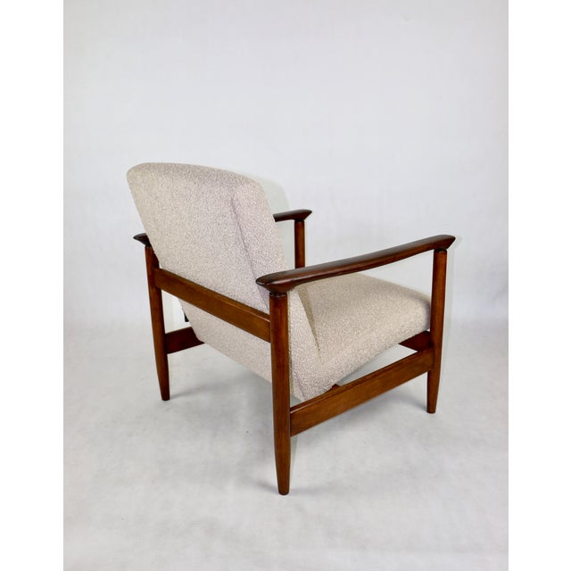 Beige Bouclé GFM-142 Chair by Edmund Homa, 1970s For Sale - Image 4 of 12