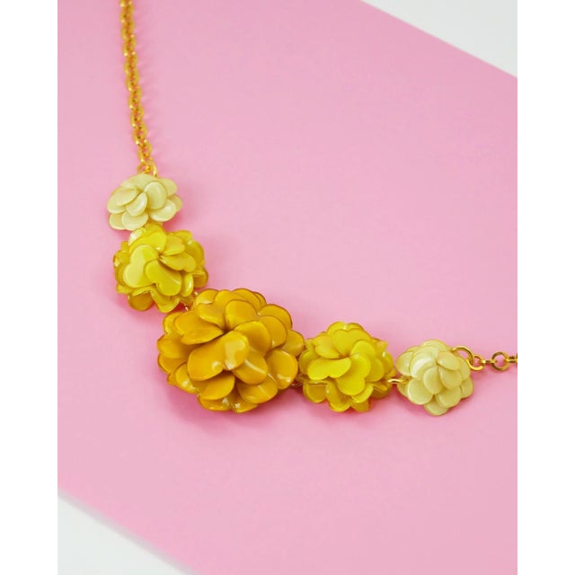 GÉRANIUM, Necklace, Yellow For Sale - Image 4 of 4