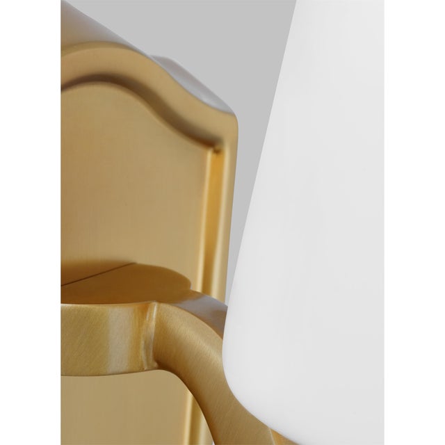 2020s Alexa Hampton by Visual Comfort Studio Paisley Small Vanity, Burnished Brass For Sale - Image 5 of 9