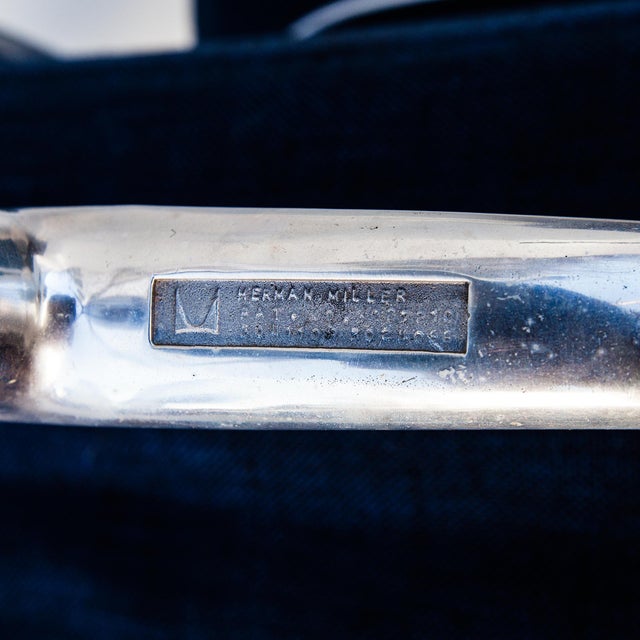 Metal Early Herman Miller Eames Aluminum Group Side Chairs For Sale - Image 7 of 10