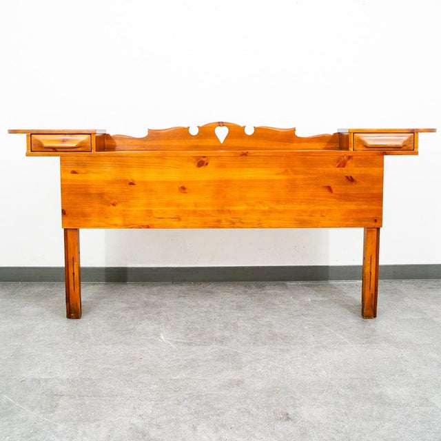 Full size headboard with built in nightstands / drawers by Franklin Shockey. USA, 1950s. Unmarked example.