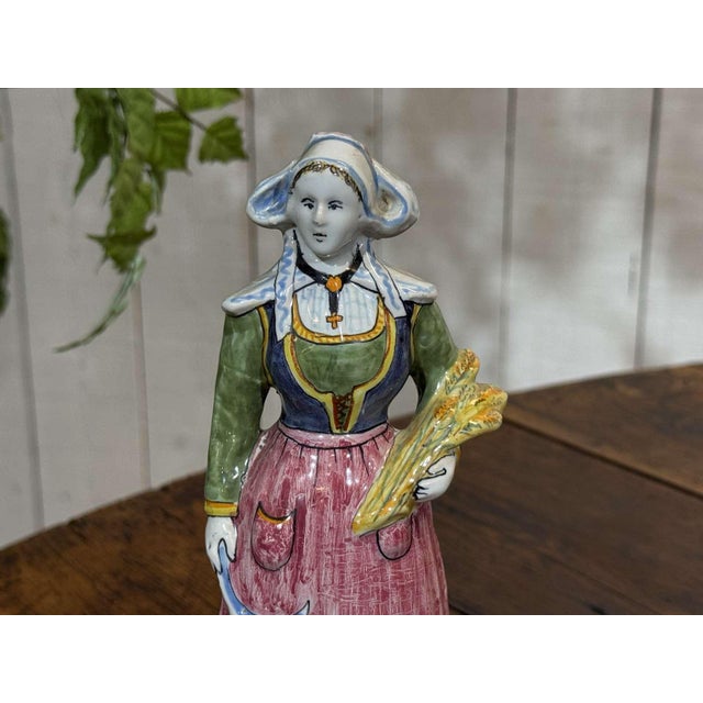 Breton Couple in Earthenware from Quimper, 1930s, Set of 2 For Sale - Image 6 of 12