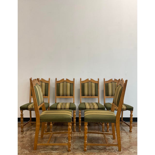 1970s Set of 6 Mid-Century Modern Oak Dining Chairs Attributed to Henning Kjaernulf For Sale In Raleigh - Image 6 of 17