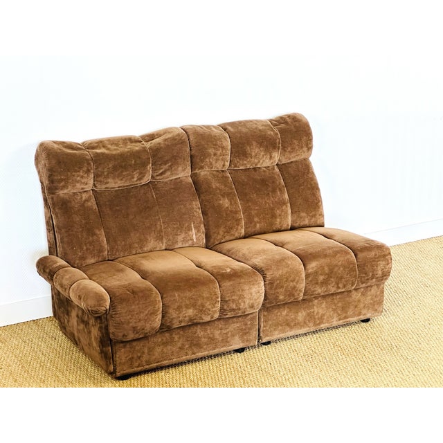 Pair of vintage brown velvet armchairs that can be converted into a bench, dating from the 1960s. comfortable seating....