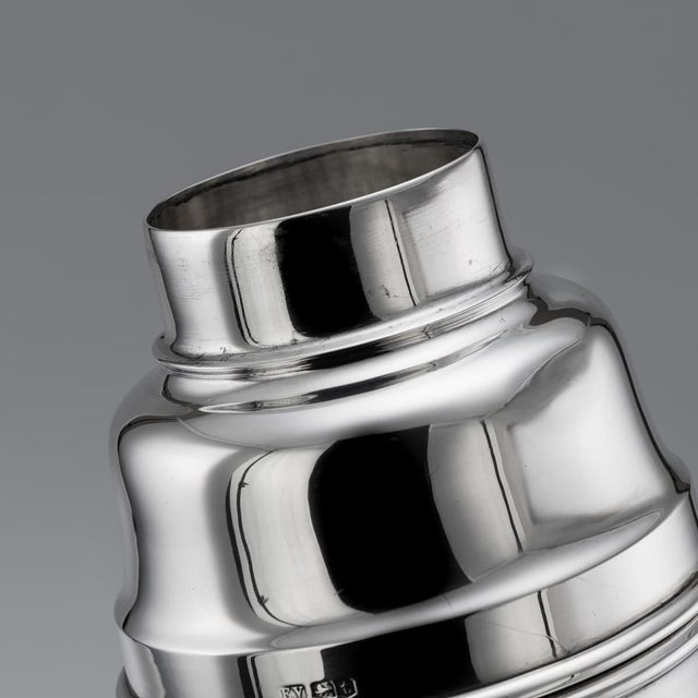 English Art Deco Silver Cocktail Shaker from Sheffield, 1936 For Sale - Image 11 of 15
