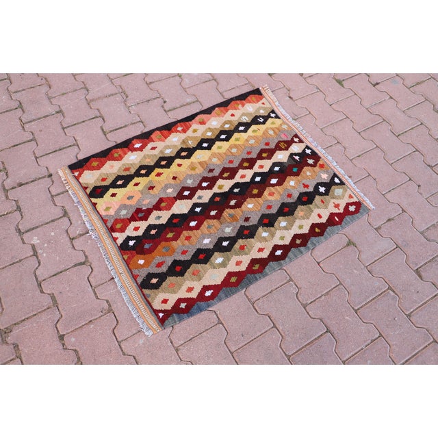 Size: 2.5 x 3.1 ft - 76 x 95 cm - 30 x 37 inches Color: Organic Natural Dye ( Gray,Black,Pistachio,Blue,Red,White,Orange,)...