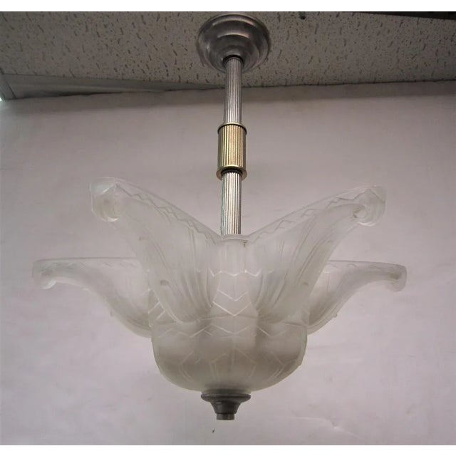 French Star Shaped Frosted Chandelier Attributed to Des Hanots For Sale - Image 13 of 13