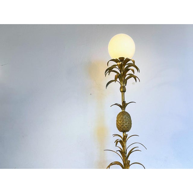 Mid-Century Modern Large Floor Lamp with Pineapple in Gilded Metal, 1970s For Sale - Image 3 of 14