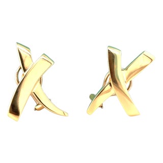 Late 20th Century Pair of Tiffany & Co., Paloma Picasso, 18k Yellow Gold Graffiti X Earrings For Sale