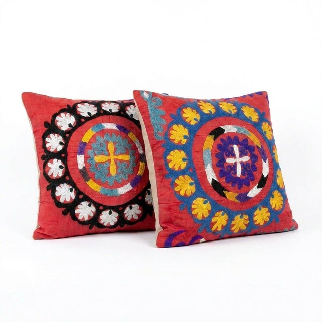 Mid-Century Modern Heritage Suzani Pillow Cover 20'' X 21'' - Set of Two For Sale - Image 3 of 4