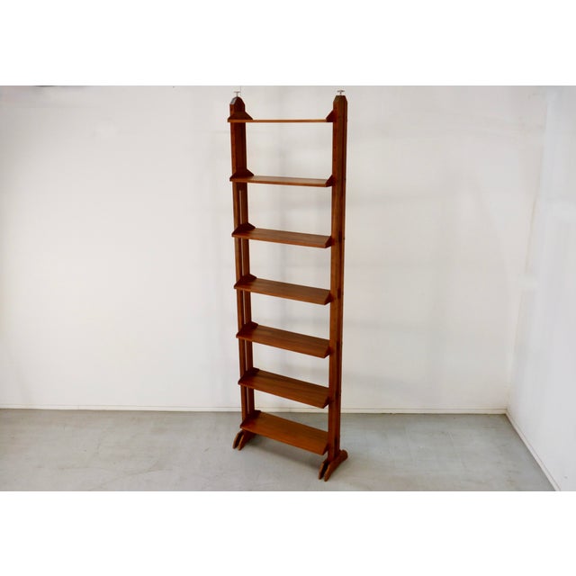 Mid-Century Modern Italian Freestanding Teak Modular Bookshelf, 1960s, in Very Good conditions. Designed 1960 to 1969