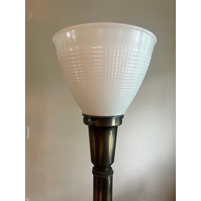 1970s 1970s Rembrandt Lamp Company Hollywood Regency Brass Palm Leaf Torchiere Table Lamps With Original Shades - a Pair For Sale - Image 5 of 12