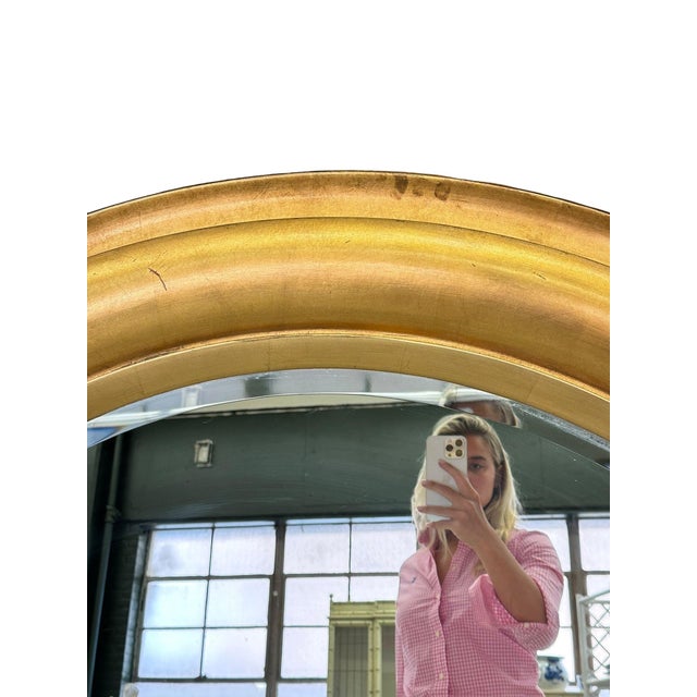 60” Gilded Round Hollywood Regency Mid 20th Century Mirror For Sale In New York - Image 6 of 11