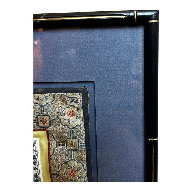 Add an elegant touch of East Asian artistry to your interior with this late 20th-century Chinese silk embroidered panel....
