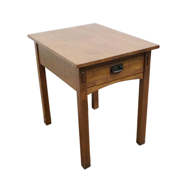 L. & J.G. Stickley, Inc. Stickley Furniture Quarter Sawn Oak Mission Style Arts & Crafts 20" Accent End Table 89-501 - #32 Onondaga Finish For Sale - Image 4 of 14