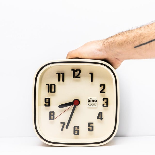 Bino Quartz Wall Clock, 1980s For Sale - Image 9 of 9