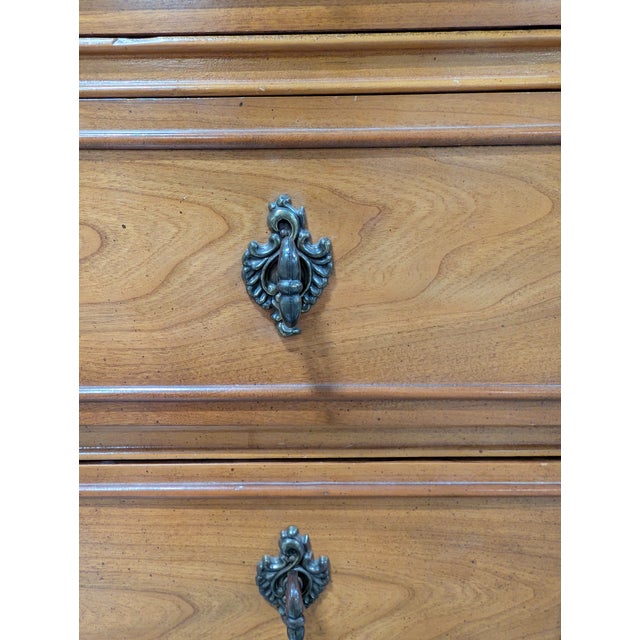 Late 20th Century Dixie Furniture Company Vintage French Provincial Nine-Drawer Wood Dresser For Sale - Image 13 of 16