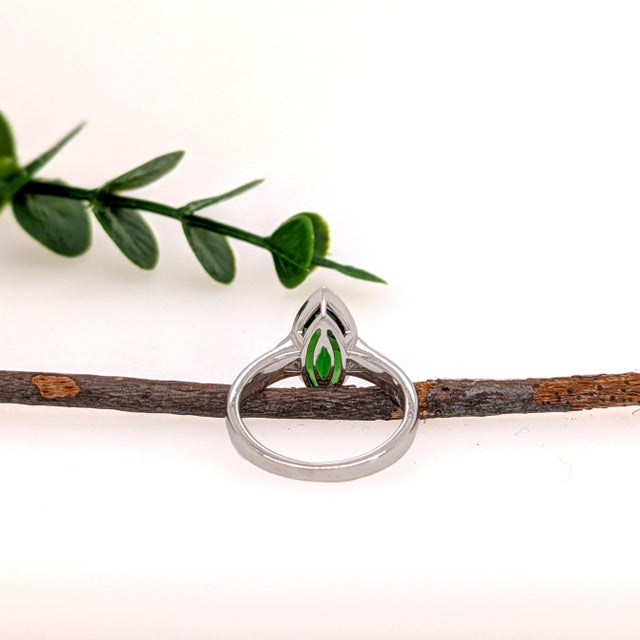 2020s 2.8 Carat Tsavorite Ring W Natural Diamonds in 14k Solid Gold | Mq 14x6.5mm, Size 6.75 For Sale - Image 5 of 6