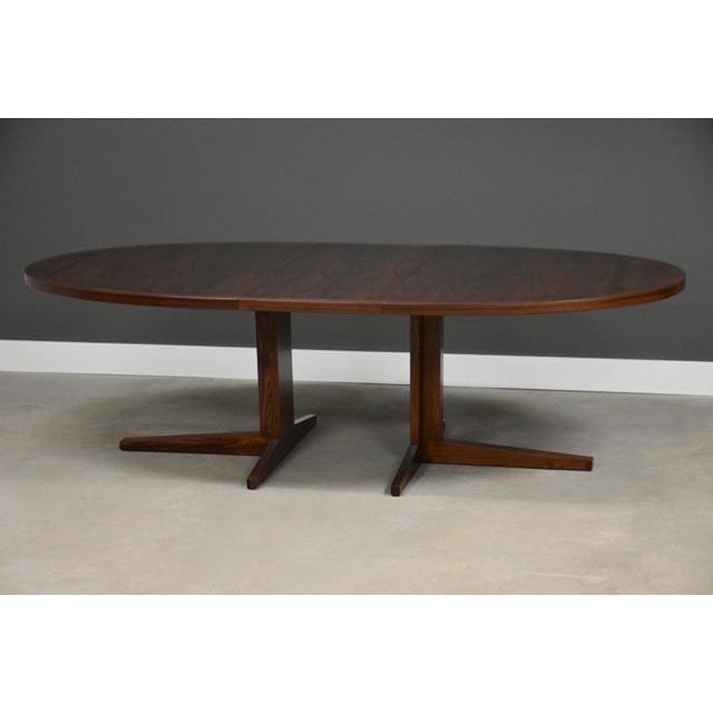 1970s Danish Modern Rosewood Oval Dining Table For Sale - Image 4 of 11