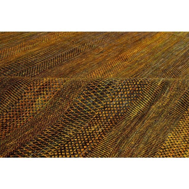 Modern Savannah Handmade Wool Rug With Geometric Pattern in Goldenrod For Sale In New York - Image 6 of 7