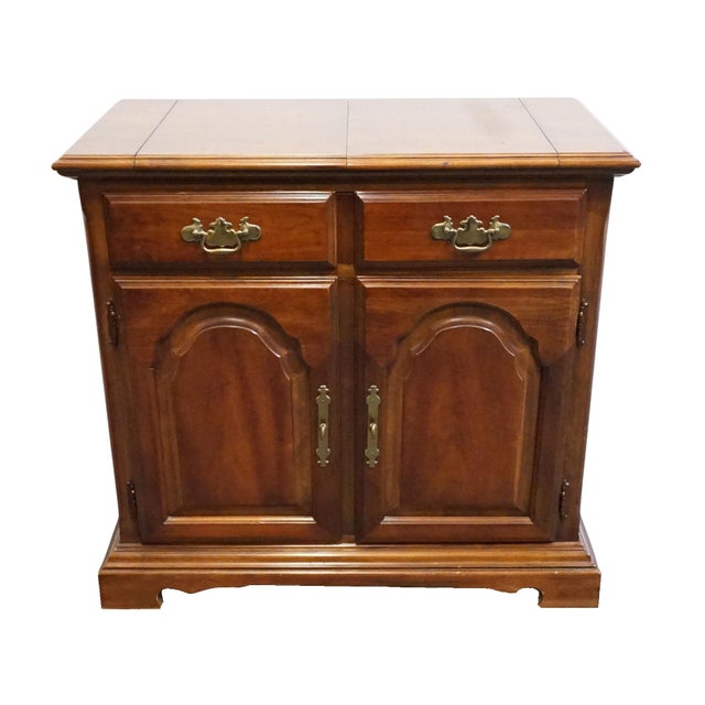 Traditional Bernhardt Furniture Solid Cherry Traditional Style 49" Flip Top Server Buffet For Sale - Image 3 of 18