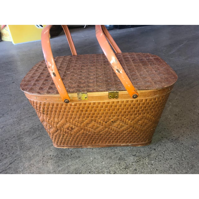 Vintage Woven Diamond Pattern Mid-Century Picnic Basket For Sale In West Palm - Image 6 of 8