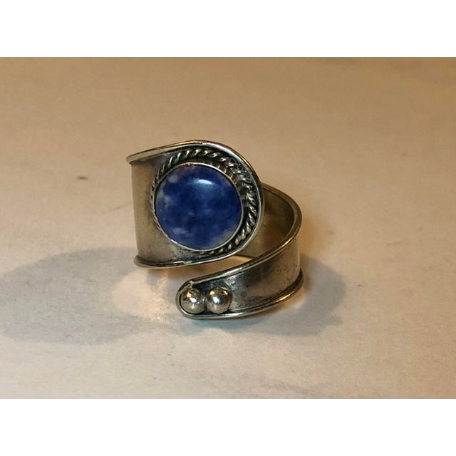 This eye-catching Vintage Sodalite and Silver Bypass Ring (Size 8) will be a fabulous addition to your vintage jewelry...