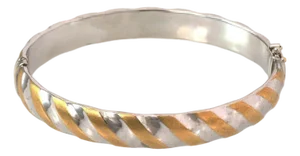 Mid 20th Century 14k Two Tone Gold 9.5mm Wide Oval Hinged Bangle Bracelet Italy