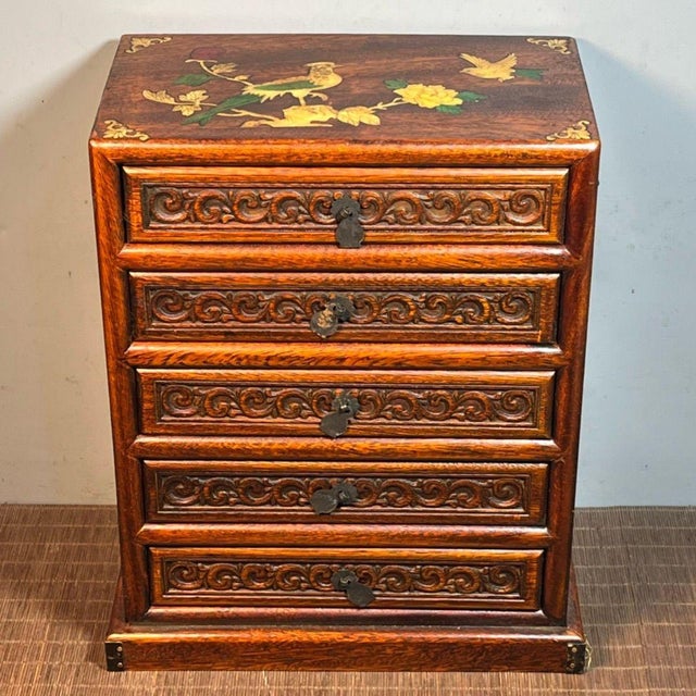 Vintage Chinese Huali Rosewood Mother-of-Pearl Inlaid 5-Drawer Jewelry Chest For Sale In Los Angeles - Image 6 of 9