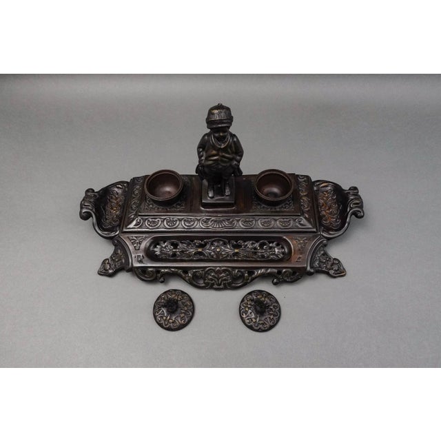 Maitland-Smith Vintage Ornate Heavy Cast Bronze Desk Double Inkwell With Child For Sale In Miami - Image 6 of 8