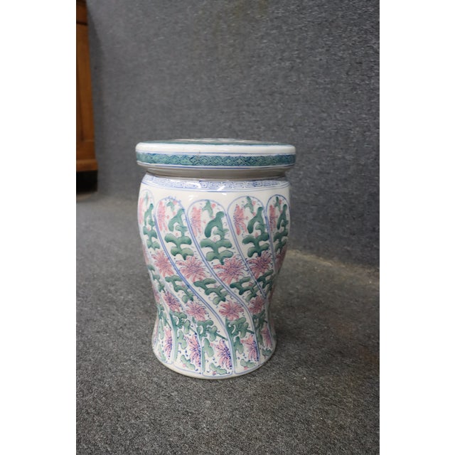 Late 20th Century Chinese Porcelain Lidded Garden Stool For Sale - Image 5 of 5