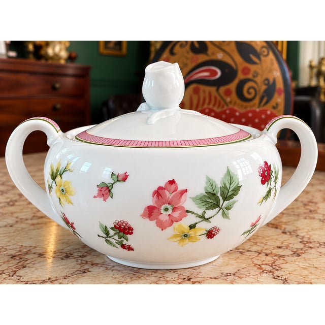 French Provincial Vintage 1970s Christian Dior "Provence" Hand-Painted Porcelain Covered Sugar Bowl For Sale - Image 3 of 7