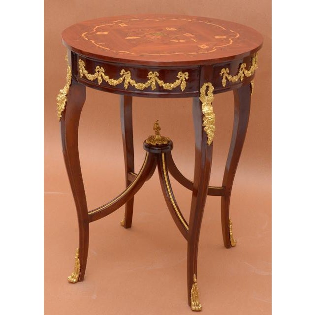 French French Louis XV Style Marquetry Round Table For Sale - Image 3 of 3