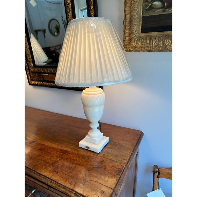 1950s Marble Urn Form Lamp For Sale In New York - Image 6 of 8