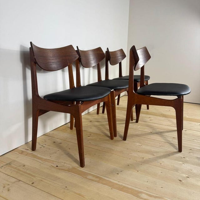 Vintage Teak Chairs from Funder-Schmidt & Madsen, 1960s, Set of 4 For Sale - Image 5 of 8