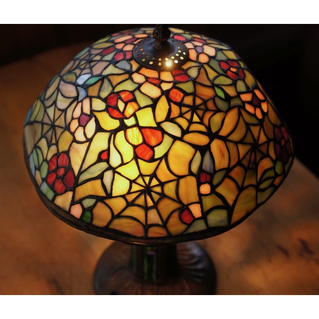 Metal Vintage Tiffany-Style Cobweb Artisanal Lead Glass Lamp With Heavy Mosaic Base For Sale - Image 7 of 13