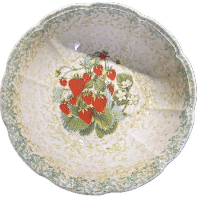 Beautiful NEW Spongeware Italian Serving Bowl with Strawberries Maybe 10 yrs old Size is approximate