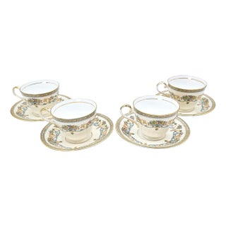 Set of 4 Aynsley “Henley” Bone China Tea Cups and Saucers – Gold Trimmed English Floral Tableware For Sale