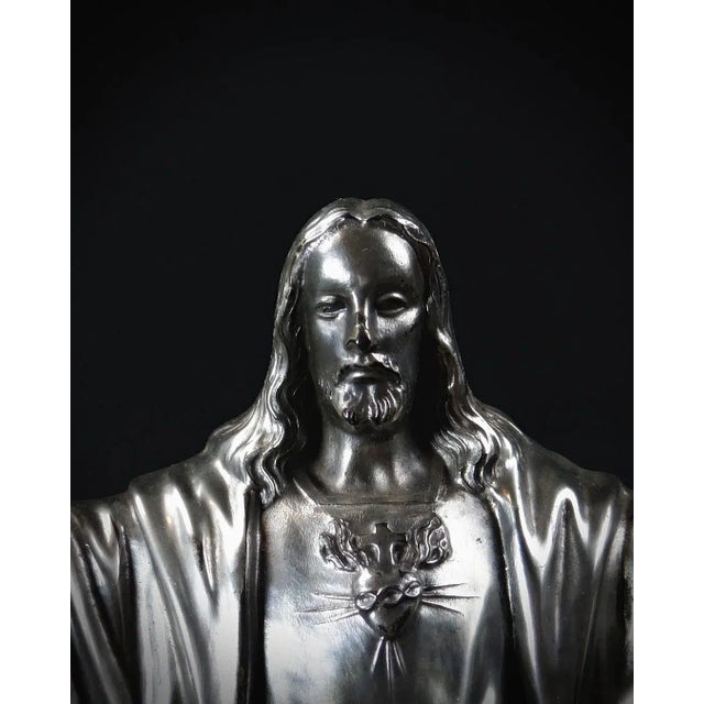 Sacred Heart of Jesus Christ Statuette in Babbitt, Art Deco Period Here is a representation of Christ that speaks directly...