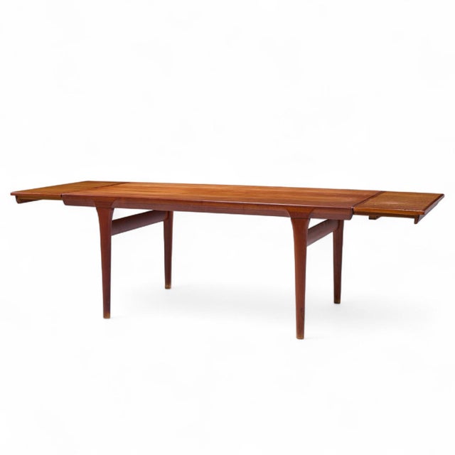 Mid-Century Modern Kofod Larsen for Faarup Møbelfabrik Mid Century Teak Hidden Leaf Expanding Dining Table For Sale - Image 3 of 11
