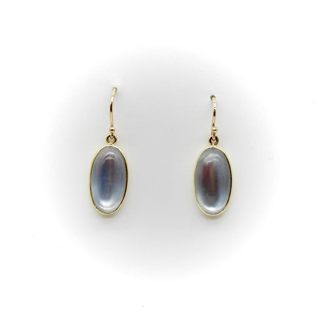 Traditional 1900-1909 Pair of Signature 14k Gold Moonstone Cabochon Earrings With Shepherd Hooks For Sale - Image 3 of 9
