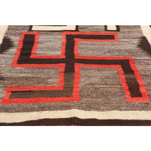 Early 20th Century Antique Crystal Whirling Log Navajo-Style Rug - 03'04 X 07'10 For Sale - Image 5 of 9